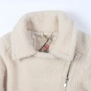 Women’s oblique zipper turned down collar Sherpa fleece jacket