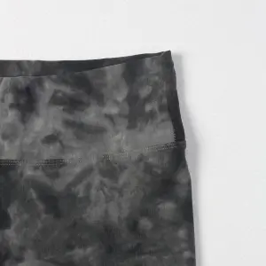 Women’s brushed Imitation tie-dye print short legging