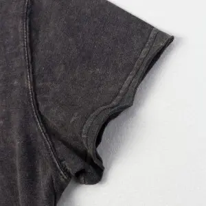 Acid wash garment dye women’s flock print short sleeve T-shirt