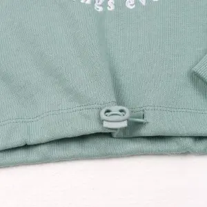 Organic cotton women‘s embroidery raglan sleeve crop hoodie